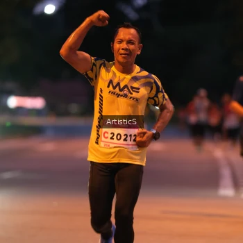 Runner Photo 1756384