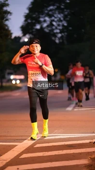 Runner Photo 1756840