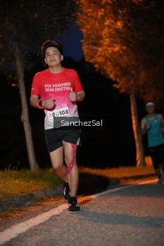 Runner Photo 1756942
