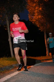 Runner Photo 1756943