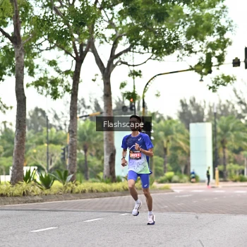 Runner Photo 1756990