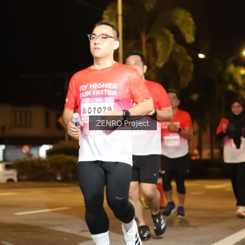Runner Photo 1757110