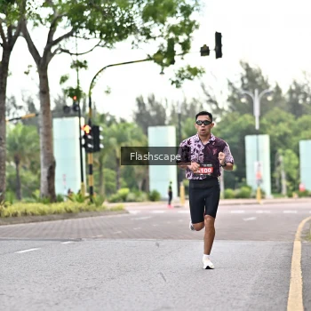 Runner Photo 1757119