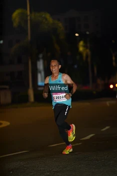 Runner Photo 1757642