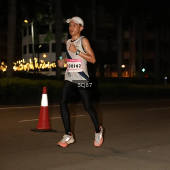 Runner Photo 1757803
