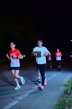 Runner Photo 1757809