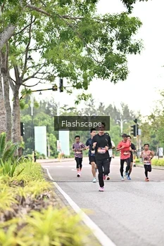 Runner Photo 1757821