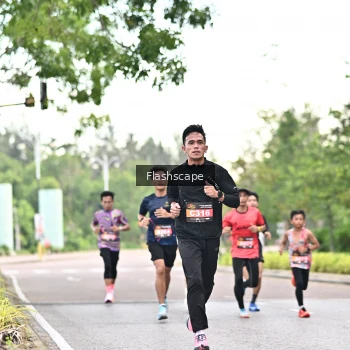 Runner Photo 1757861
