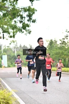 Runner Photo 1757882