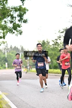 Runner Photo 1757911