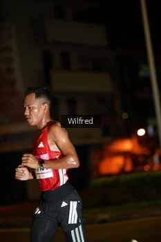 Runner Photo 1758008