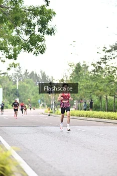 Runner Photo 1758051