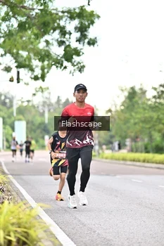 Runner Photo 1758294