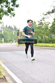 Runner Photo 1758636
