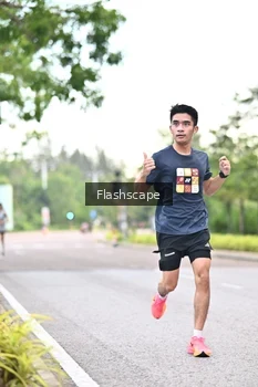 Runner Photo 1758703
