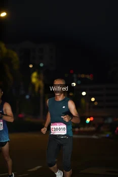 Runner Photo 1758765