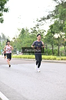 Runner Photo 1758938