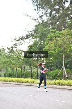 Runner Photo 1759215