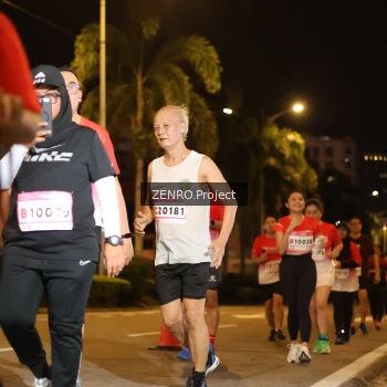 Runner Photo 1759373