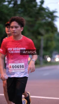 Runner Photo 1759549