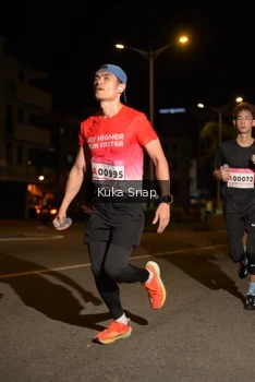 Runner Photo 1759737