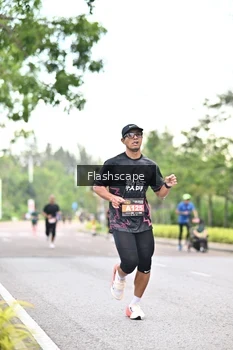 Runner Photo 1759808