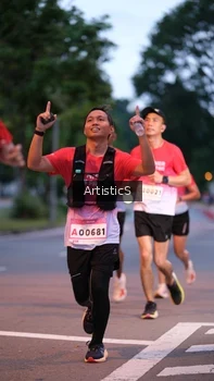 Runner Photo 1759894