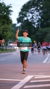 Runner Photo 1759940