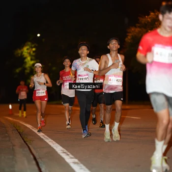 Runner Photo 1759973