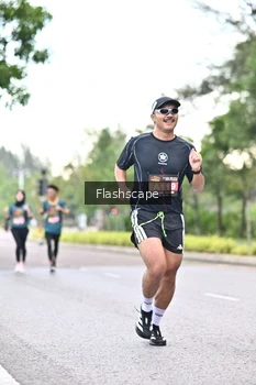 Runner Photo 1760086