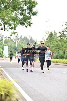 Runner Photo 1760215
