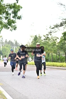 Runner Photo 1760254