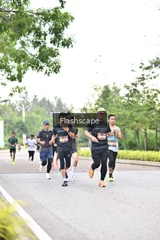 Runner Photo 1760255