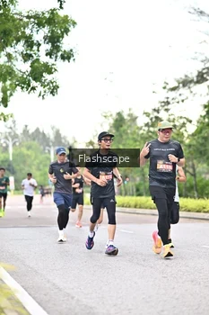 Runner Photo 1760272