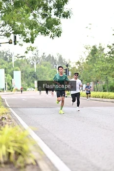 Runner Photo 1760326
