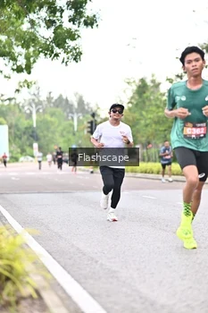 Runner Photo 1760383