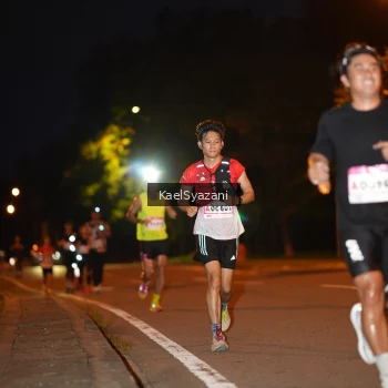 Runner Photo 1760394