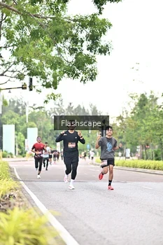 Runner Photo 1760409