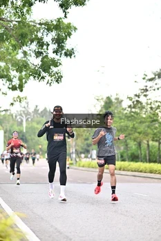 Runner Photo 1760460