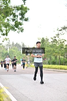 Runner Photo 1760539