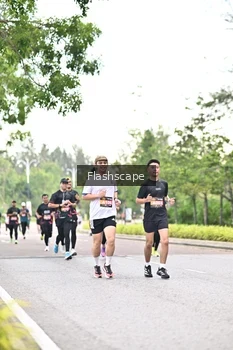 Runner Photo 1760625
