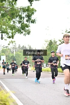 Runner Photo 1760675