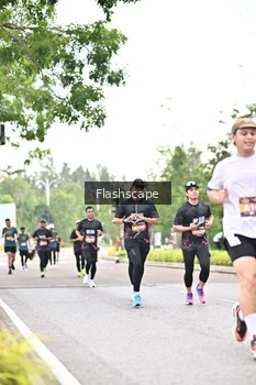Runner Photo 1760692