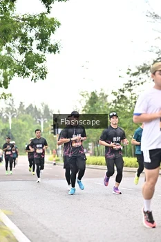 Runner Photo 1760705