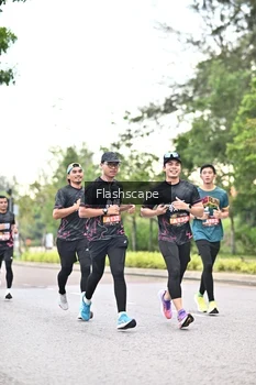 Runner Photo 1760759