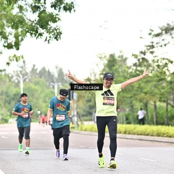 Runner Photo 1761044