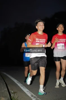 Runner Photo 1762740