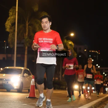 Runner Photo 1763313