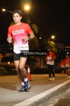 Runner Photo 1764213