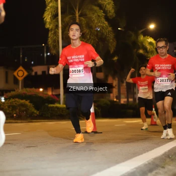 Runner Photo 1764273